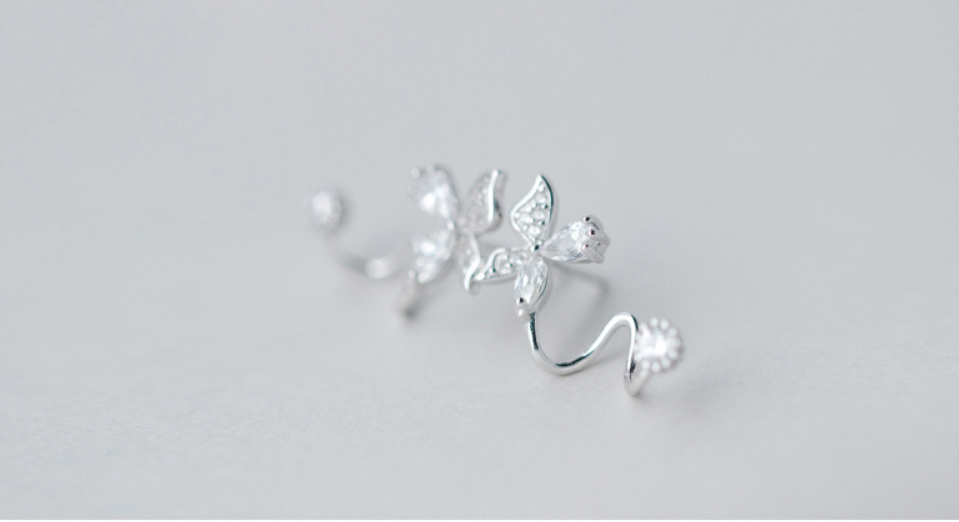 Diamond stud earrings